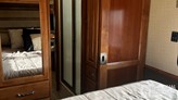 bottom-slider-img