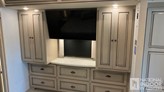 bottom-slider-img