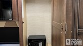 bottom-slider-img