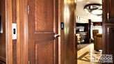 bottom-slider-img