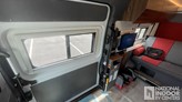bottom-slider-img