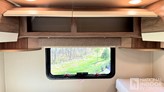 bottom-slider-img
