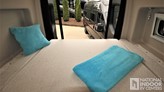 bottom-slider-img