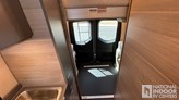 bottom-slider-img