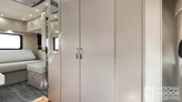bottom-slider-img