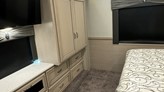 bottom-slider-img