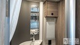 bottom-slider-img