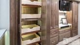 bottom-slider-img