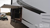 bottom-slider-img