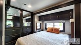 bottom-slider-img