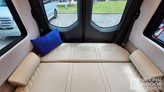 bottom-slider-img
