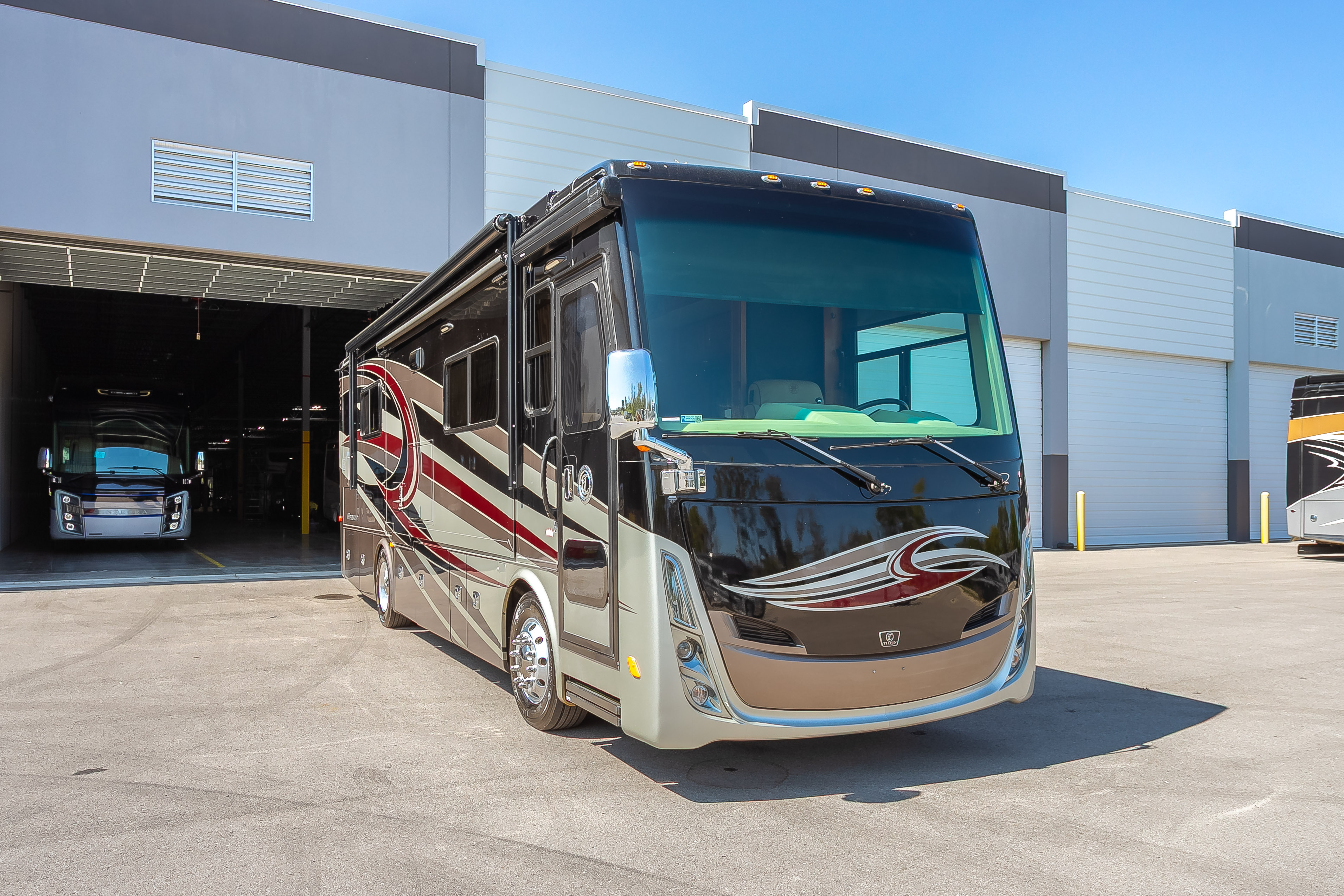 2017 Tiffin Motorhomes Allegro Breeze