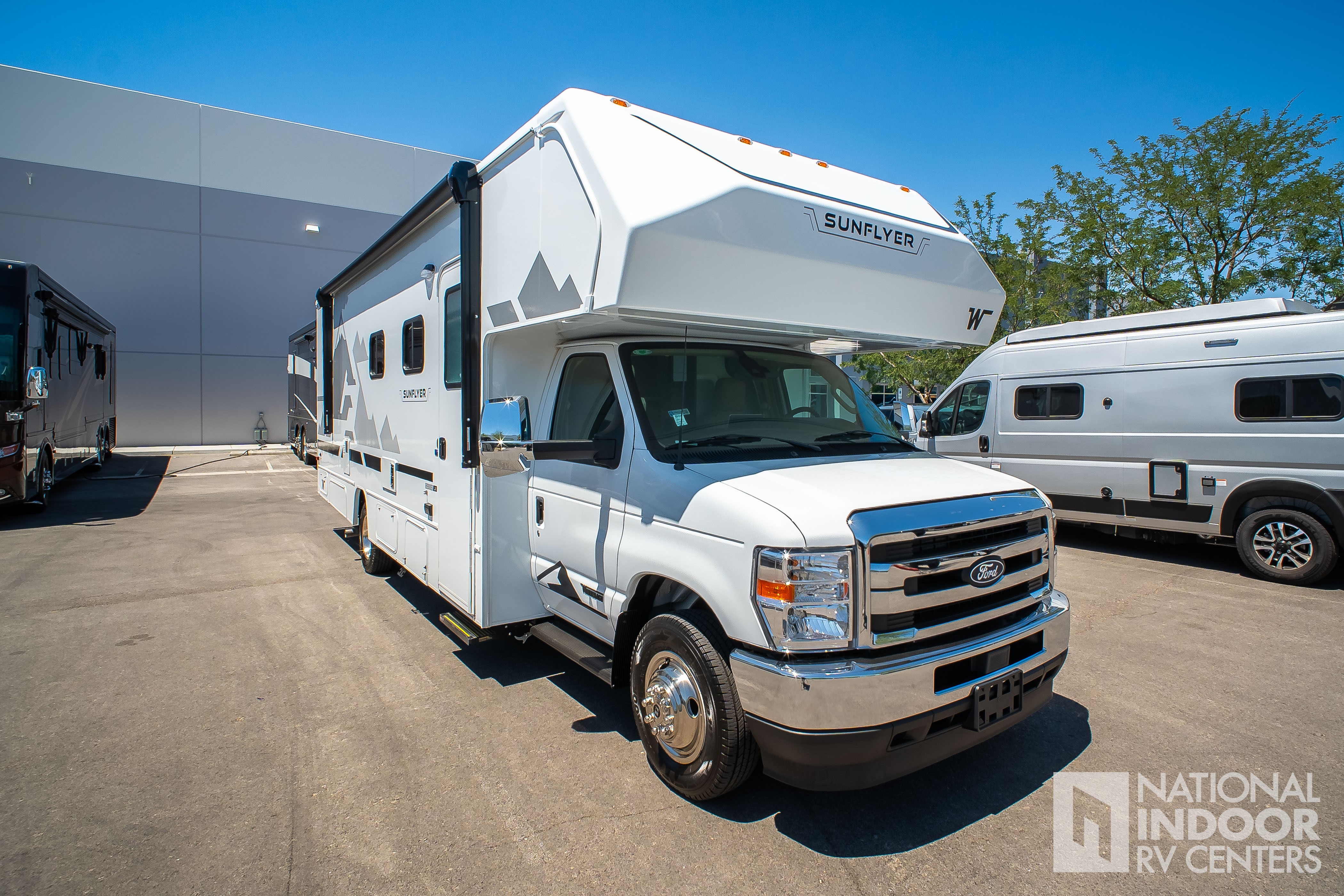 2027 Winnebago Sunflyer 28MB for Sale in NORTH LAS VEGAS, NV