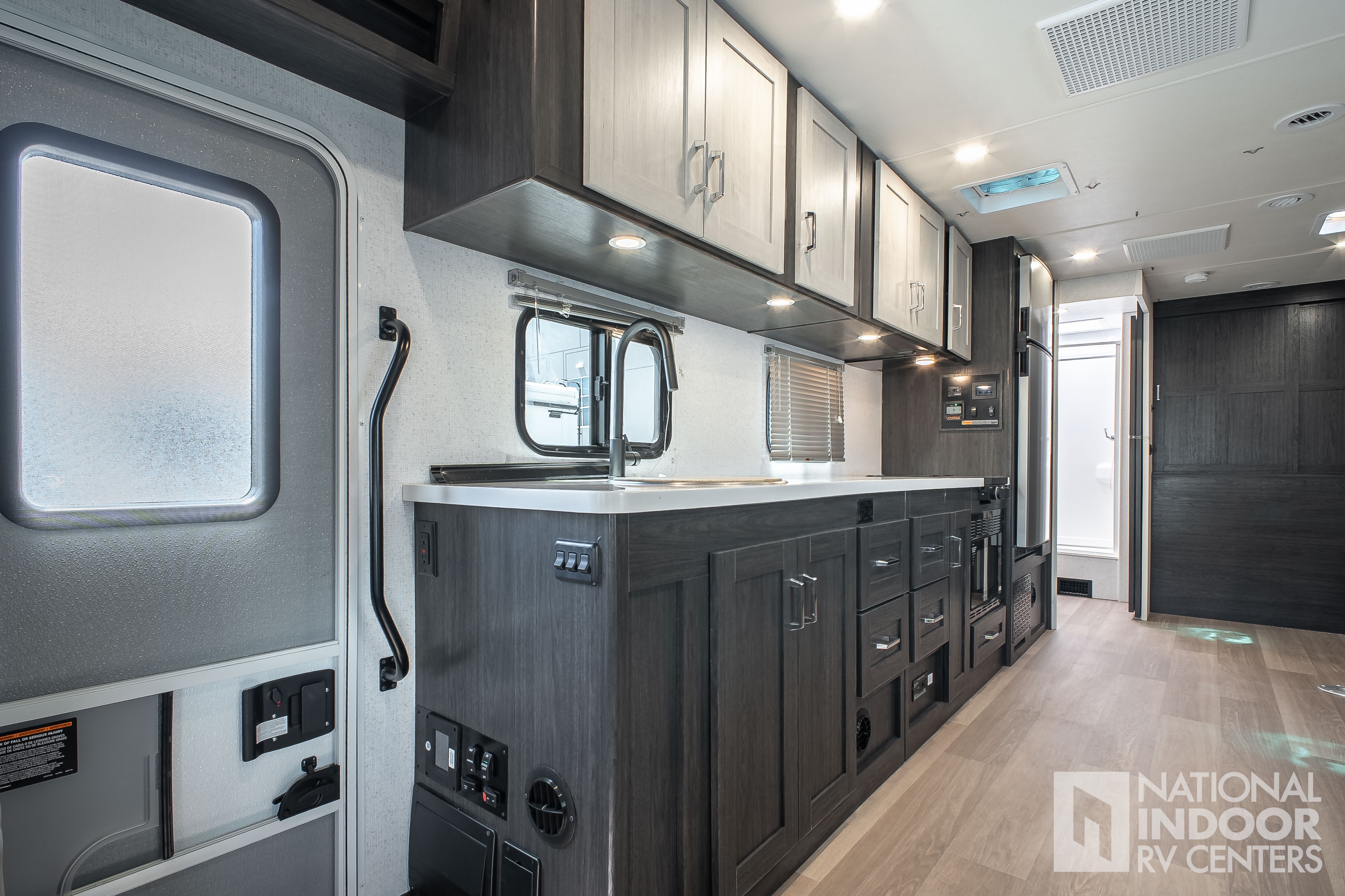 2027 Winnebago Sunflyer 28MB for Sale