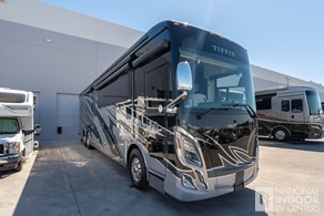 2027 Tiffin Motorhomes Zephyr 45fz