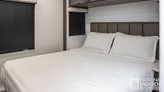 bottom-slider-img