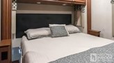bottom-slider-img