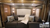 bottom-slider-img