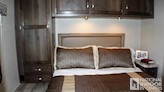 bottom-slider-img