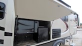 bottom-slider-img