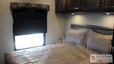 bottom-slider-img