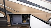 bottom-slider-img