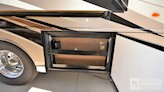 bottom-slider-img