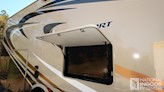 bottom-slider-img