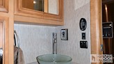 bottom-slider-img
