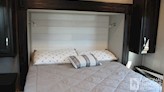 bottom-slider-img