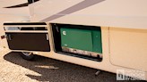 bottom-slider-img