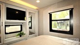 bottom-slider-img