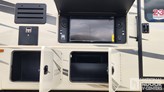 bottom-slider-img