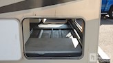 bottom-slider-img