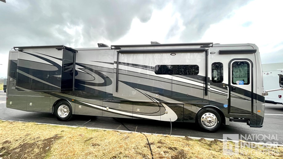 New 2023 Holiday Rambler Navigator 38F in Ormond Beach, FL - Giant