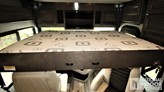bottom-slider-img