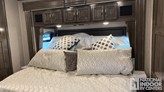bottom-slider-img