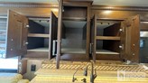 bottom-slider-img