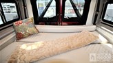 bottom-slider-img