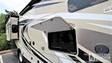 bottom-slider-img