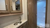 bottom-slider-img