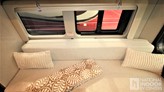bottom-slider-img