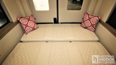 bottom-slider-img