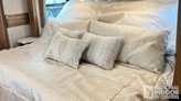 bottom-slider-img
