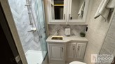 bottom-slider-img