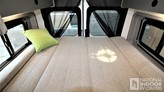 bottom-slider-img