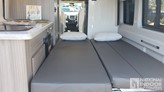bottom-slider-img
