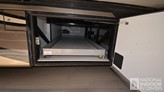 bottom-slider-img