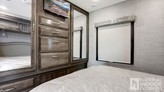 bottom-slider-img