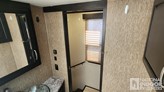 bottom-slider-img